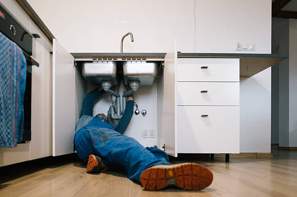 Professional Leak Detection technician working in Rockford, WA